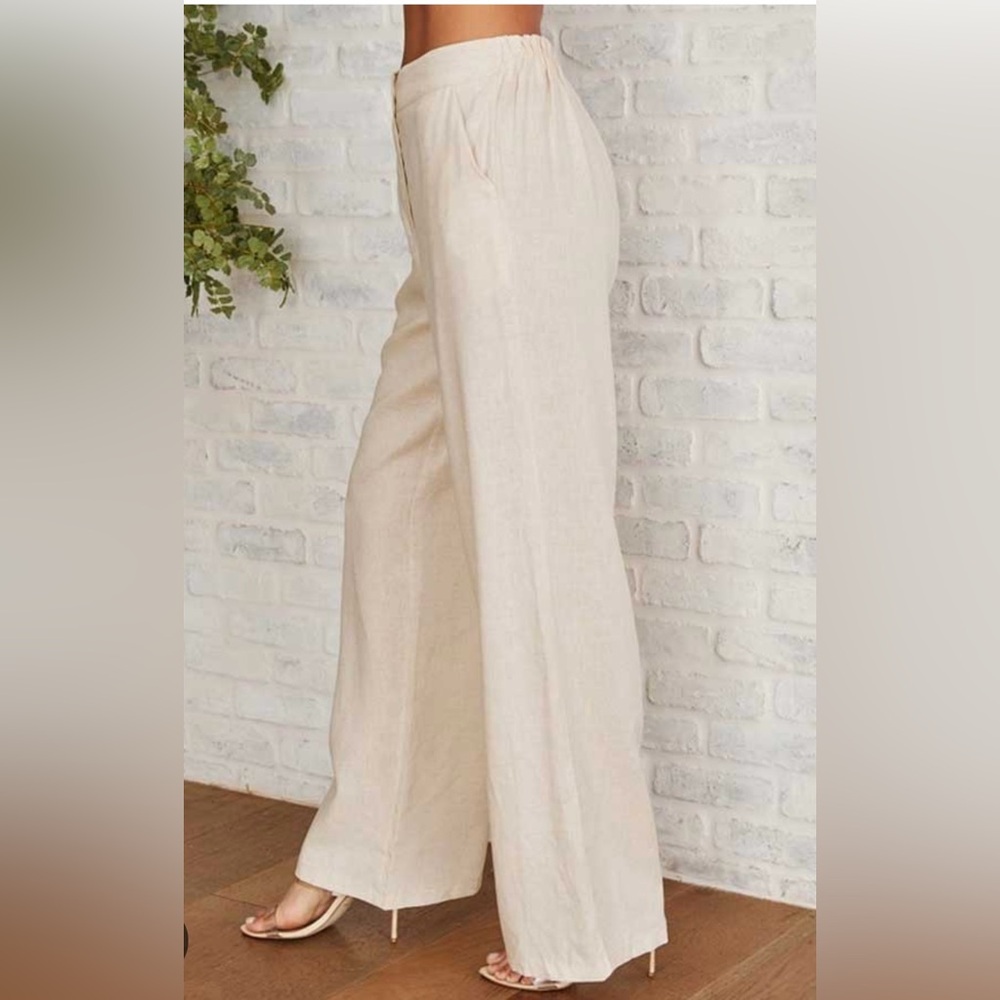 August Max women’s size 4 (18) wide leg, linen pants, beige color with pockets‎